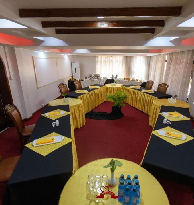 Hennessis Hotel Nairobi Ngoại thất bức ảnh